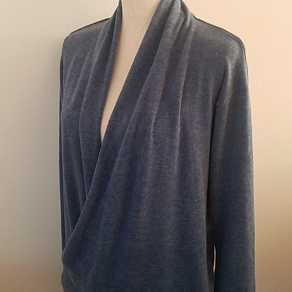 Mod-o-doc Sweater Size Small - Picture 2 of 7